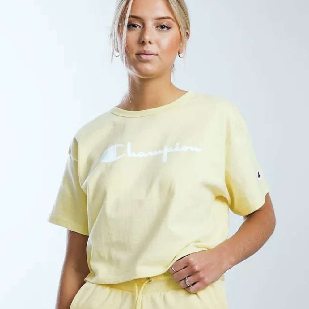 🍋Champion Crop T-shirt - Brand New